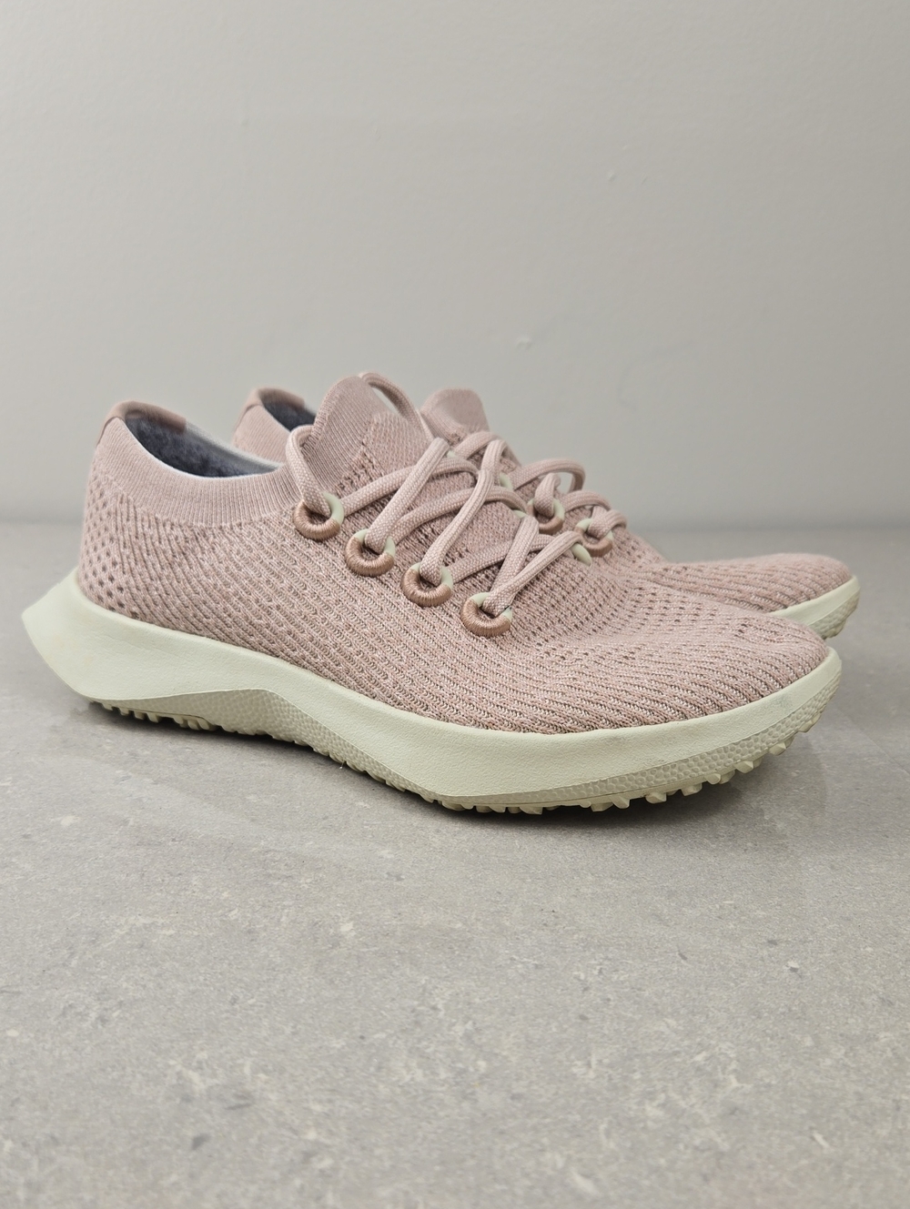 Allbirds Dasher Soft Pink Knit Fabric Breathable Sporty Sneakers Size 8.5